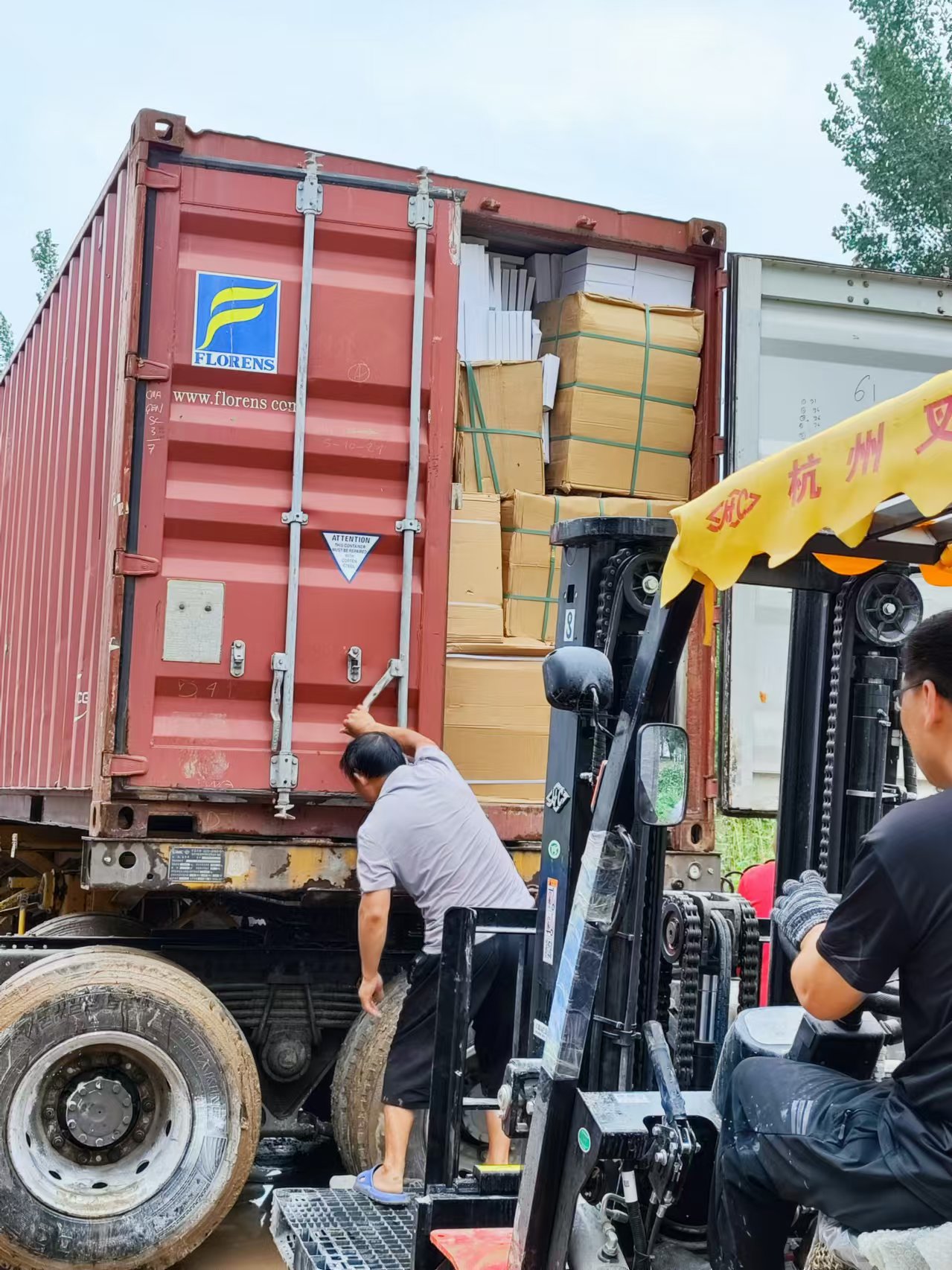 除塵濾筒端蓋膠對密封性能的改進策略